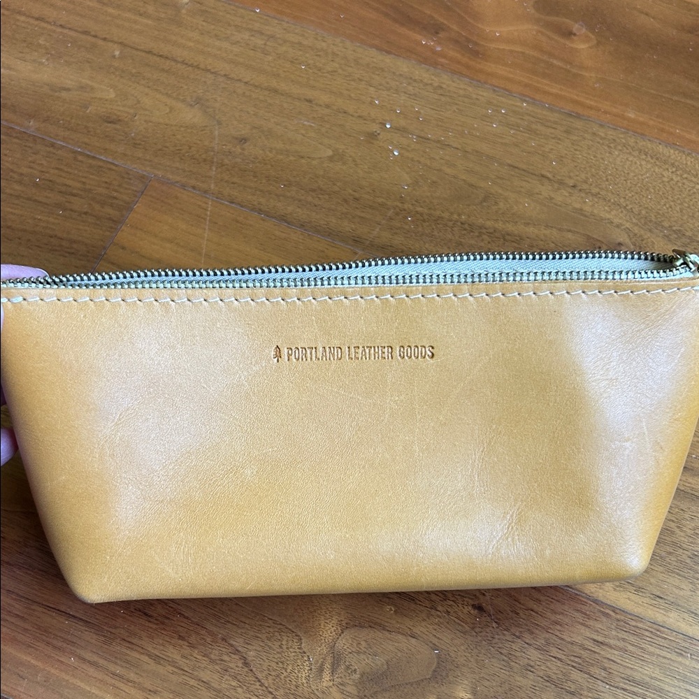 Portland Leather Golden Tan Zippered Pouch